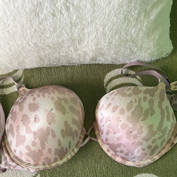 RARE sold out rhinestone 38D miraculous plunge Victoria’s Secret push up bra NWT - Picture 7 of 7